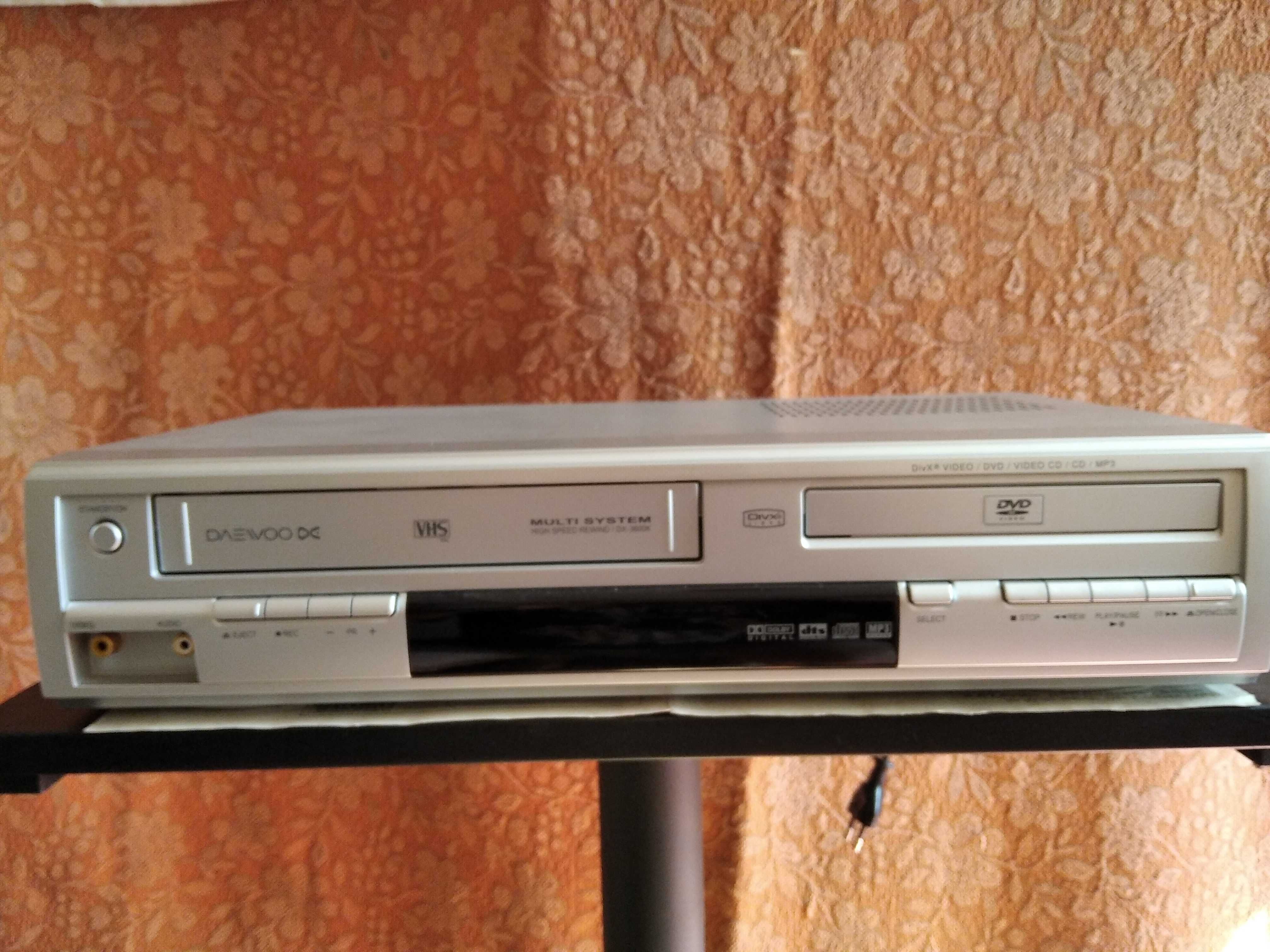 Dvd + VHS Daewoo Combo recorder