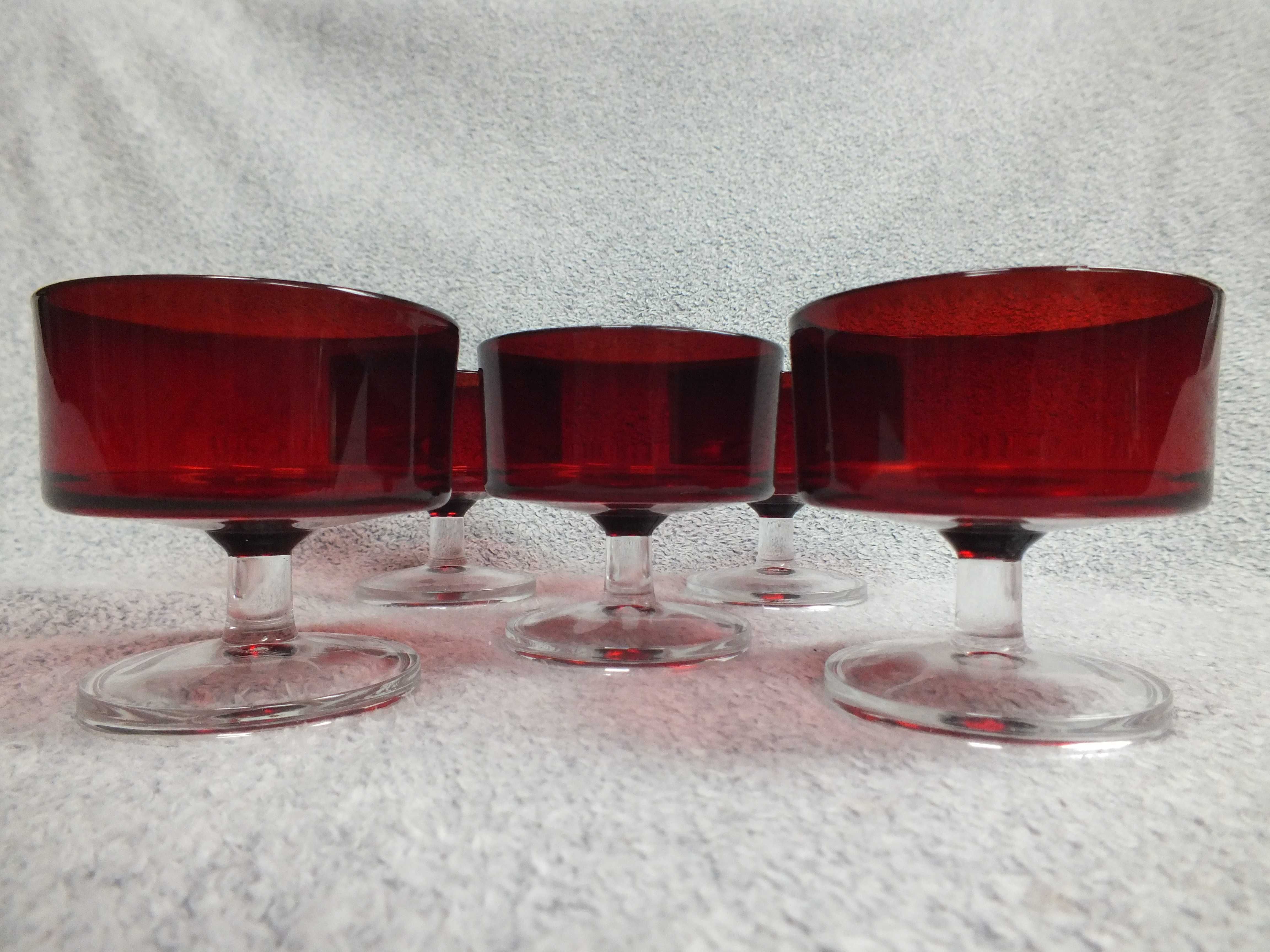 Francuskie kieliszki Vintage Luminarc Cavalier Ruby Red.Lata 70-te.BDB