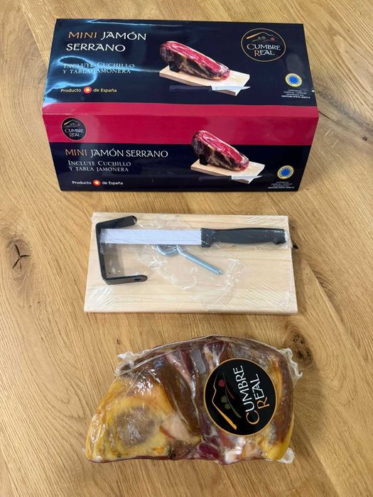 Міні хамон Серрано у подарунковій упаковці с/в Cumbre Real