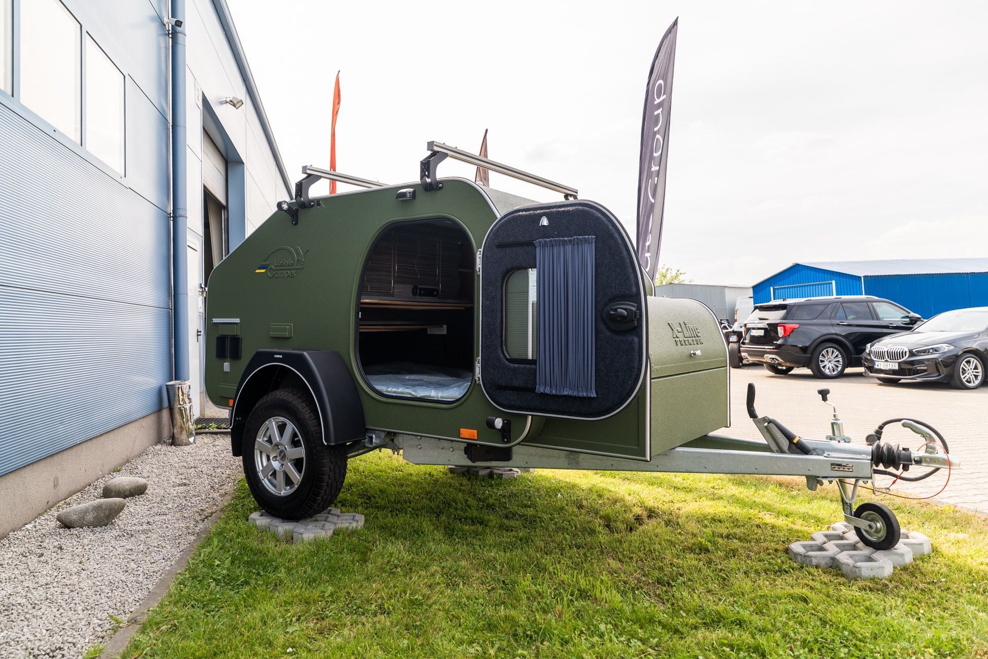 X-LINE  LifeStyle Camper Knott Markiza LED Prysznic Zbiornik 58L FV23%