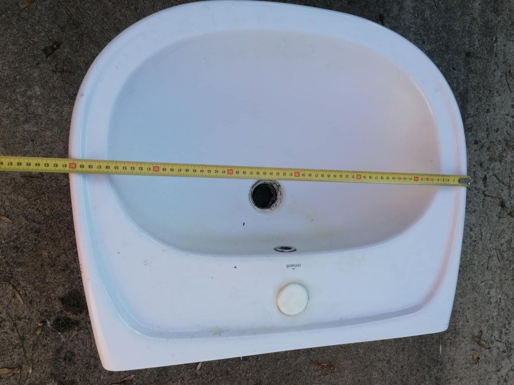 Umywalka biała 60 cm.