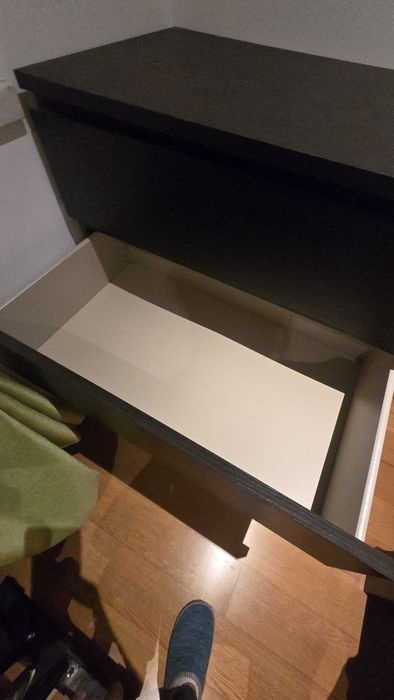 OPORTUNIDADE Cómoda  Malm  como nova