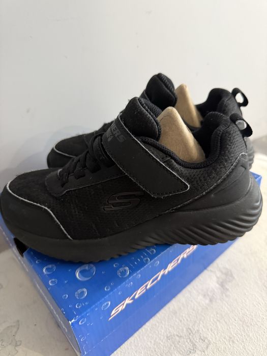 Кросівки Skechers водовідштовхуючі оригінал