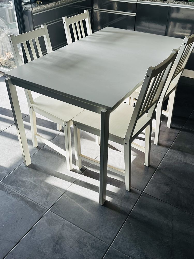 Mesa jantar mais quatro cadeiras