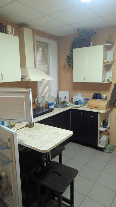 Продам офіс 100 м2 в гарному стані. Біля 6 лікарні .в. Шостаковича 12