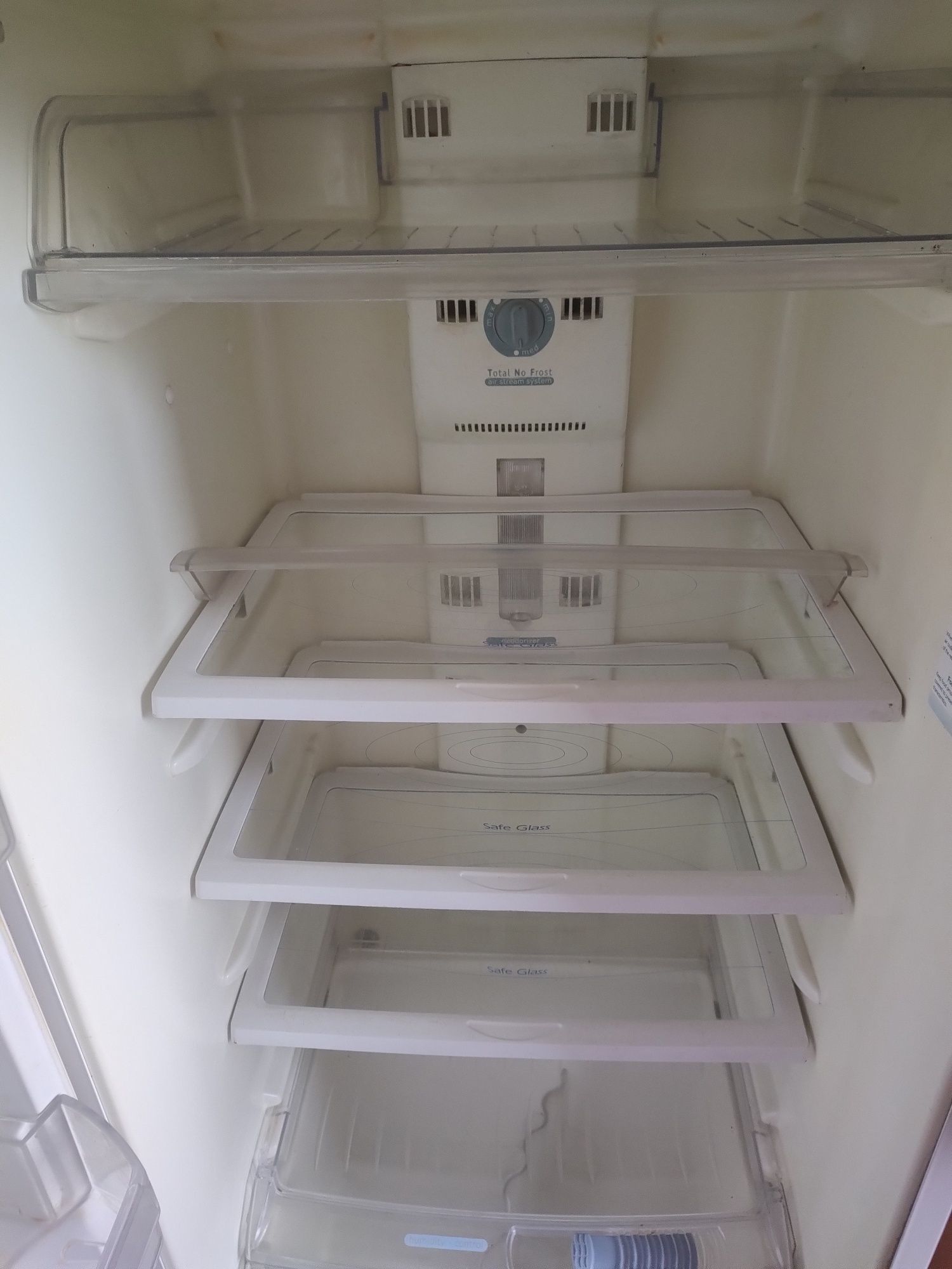 Двокамерний холодильник Whirlpool ARG773