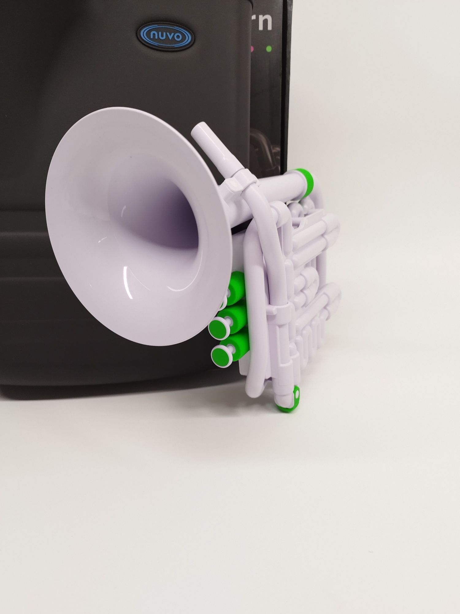 NUVO JHORN instrument dęty