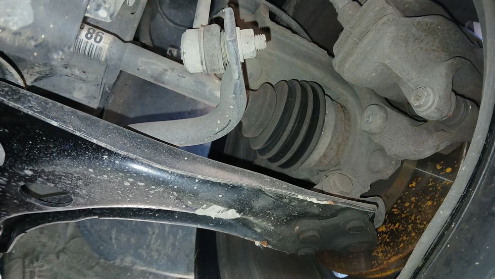 Manga de eixo frente esquerda PEUGEOT 208