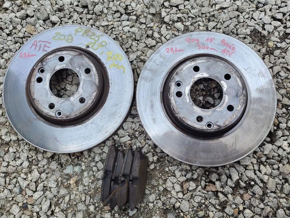 MERCEDES w203 w209 TARCZE HAMULCOWE 300mm Przód Komplet z klockami ATE Jak Nowe!