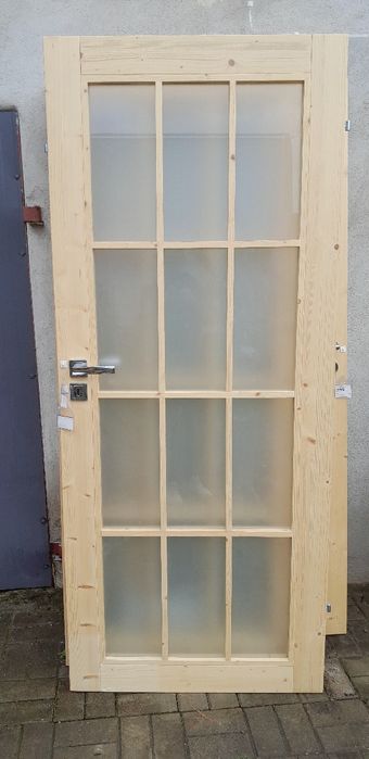 Drzwi wew pokojowe 80 świerkowe ,montaż