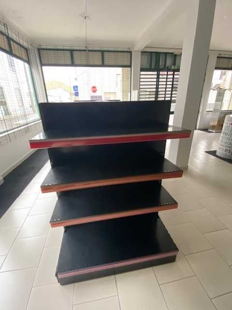 Magnificas estantes supermercado e para lojas.