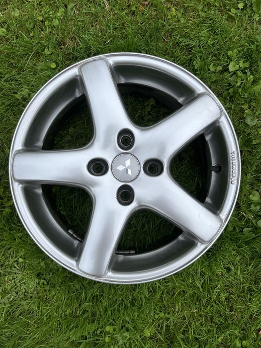 Felgi Fondmetal Mitsubishi 16x7J, 4x114.3, ET40, CB 67mm