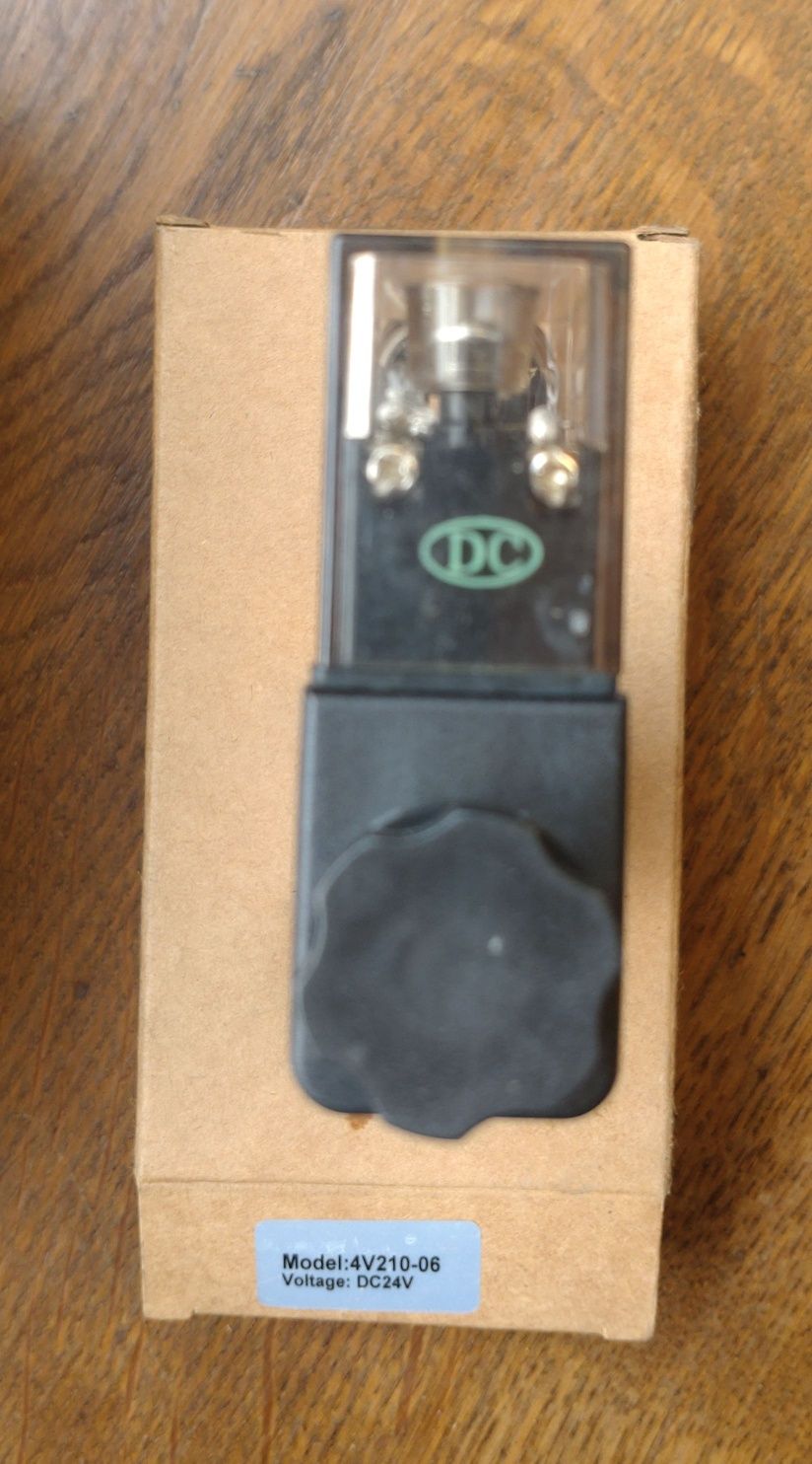 5x Elektromagnetyczny zawór pneumatyczny 4V21006 Nowe