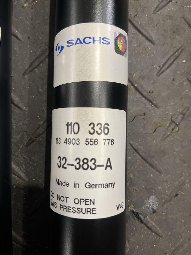 Amortyzatory przód przednie 2 przedni amortyzator Sachs BMW E30 325iX