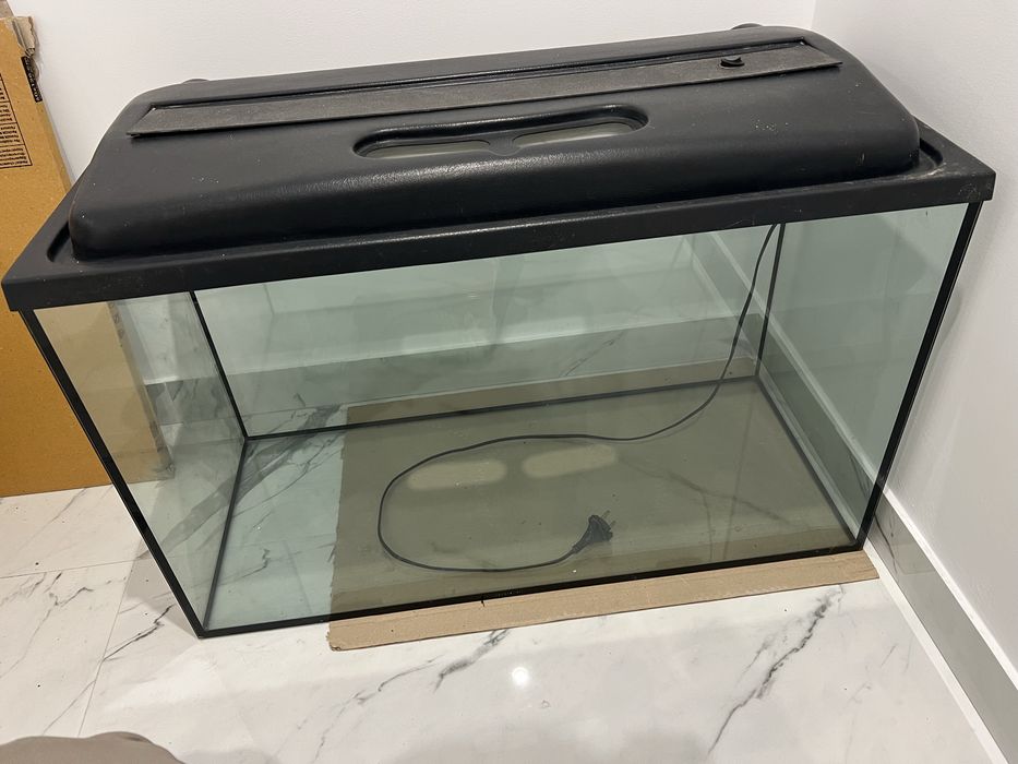 Продам акваріум розміром 80*35*53