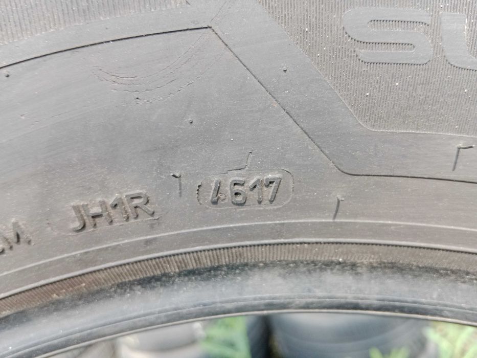 Opona używana letnia 235/65R18 Goodyear SUV Eagle F1 Asymetric 3 1szt.