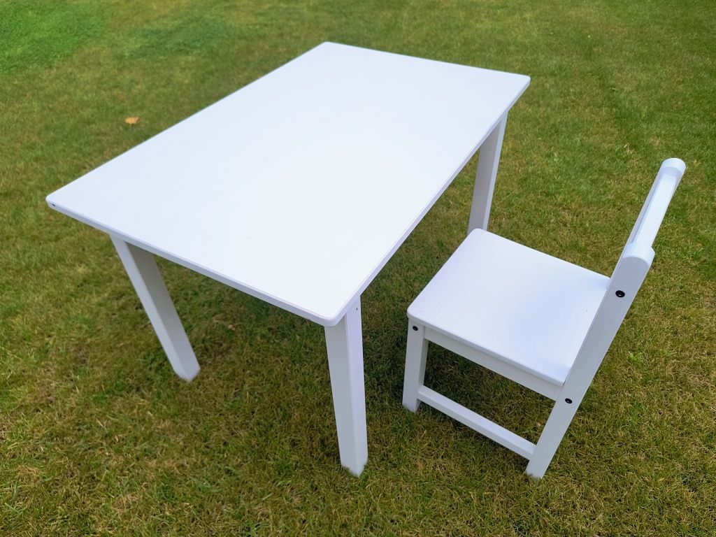 Stolik dziecięcy z krzesełkiem Ikea Sundvik