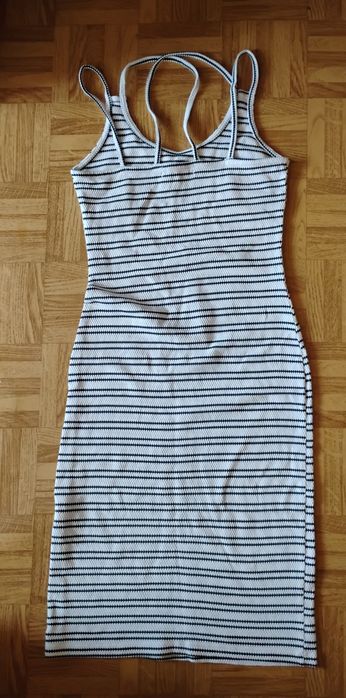 Reserved letnia sukienka r.XS