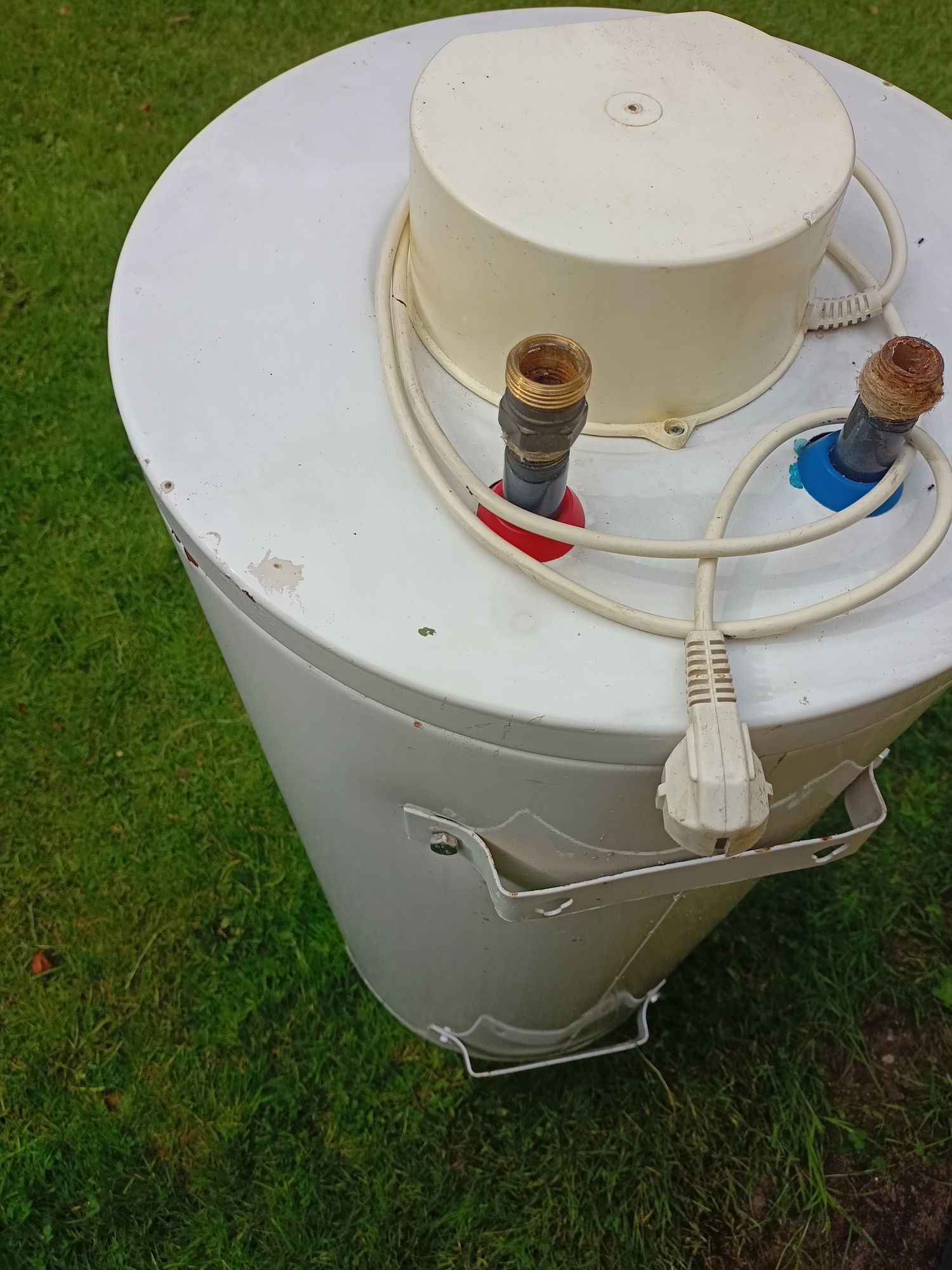 Elektryczny ogrzewacz wody użytkowej