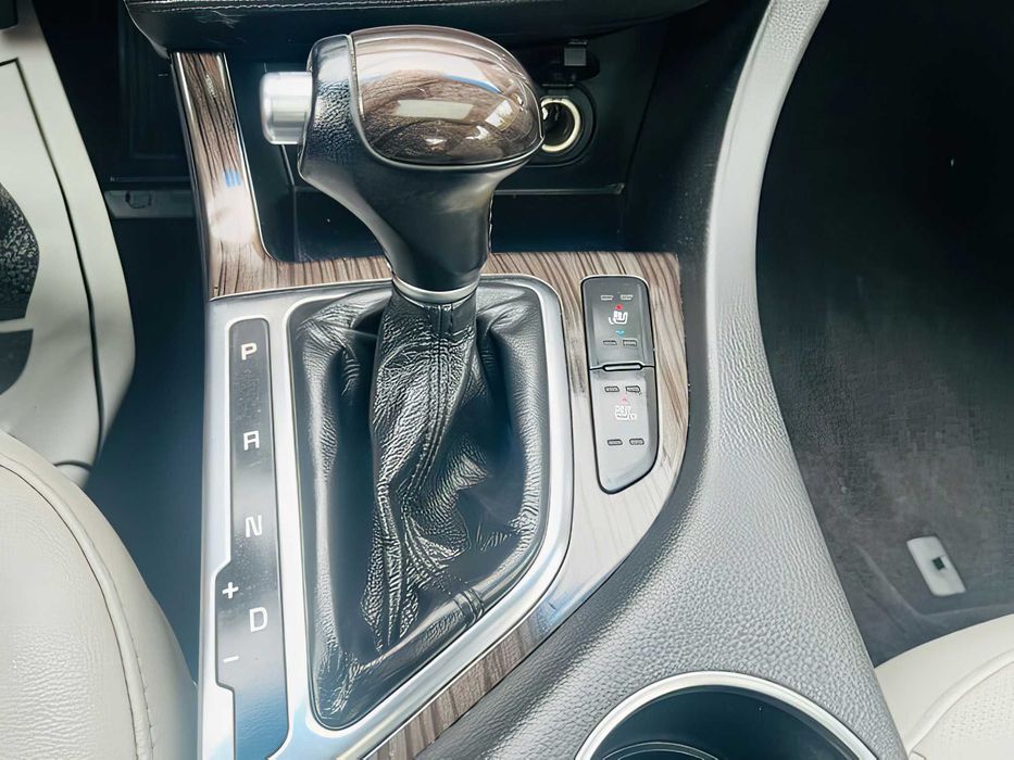 Kia Optima      2015