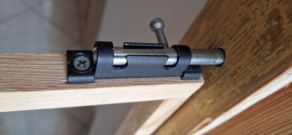 Bramka bezpieczeństwa drewniana