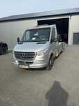 Mercedes sprinter 907 laweta jak nowy  100% bezwypadkowy zamiana
