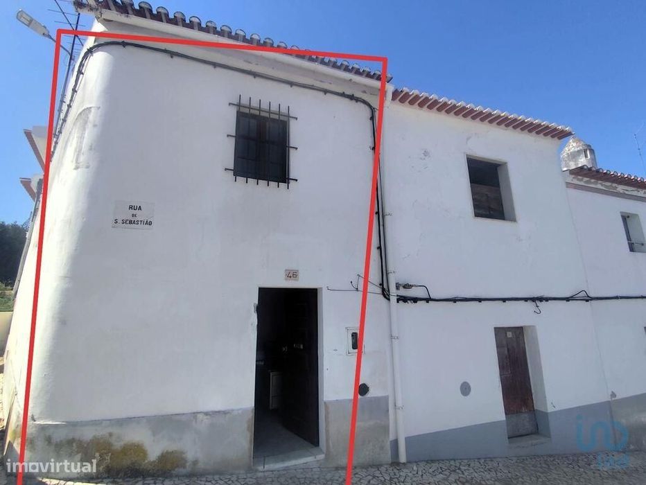 Casa tradicional T2 em Borba (Matriz) de 56,00 m2