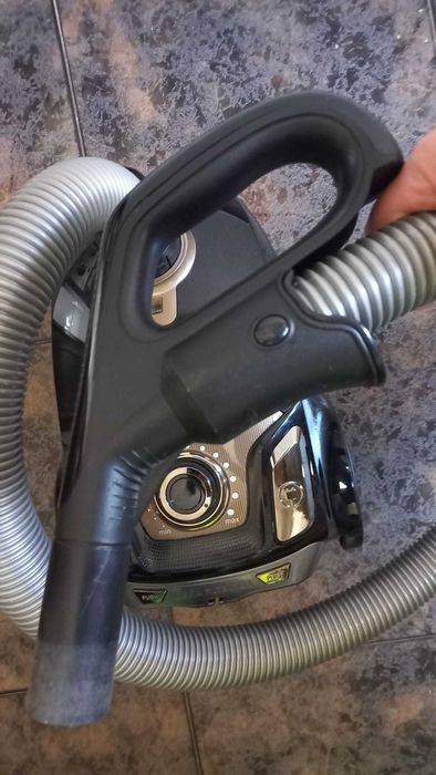 Aspirador com Saco HAEGER Super Silent