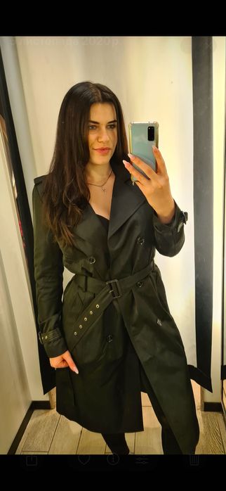 Ідеальний чорний плащ Мохіто