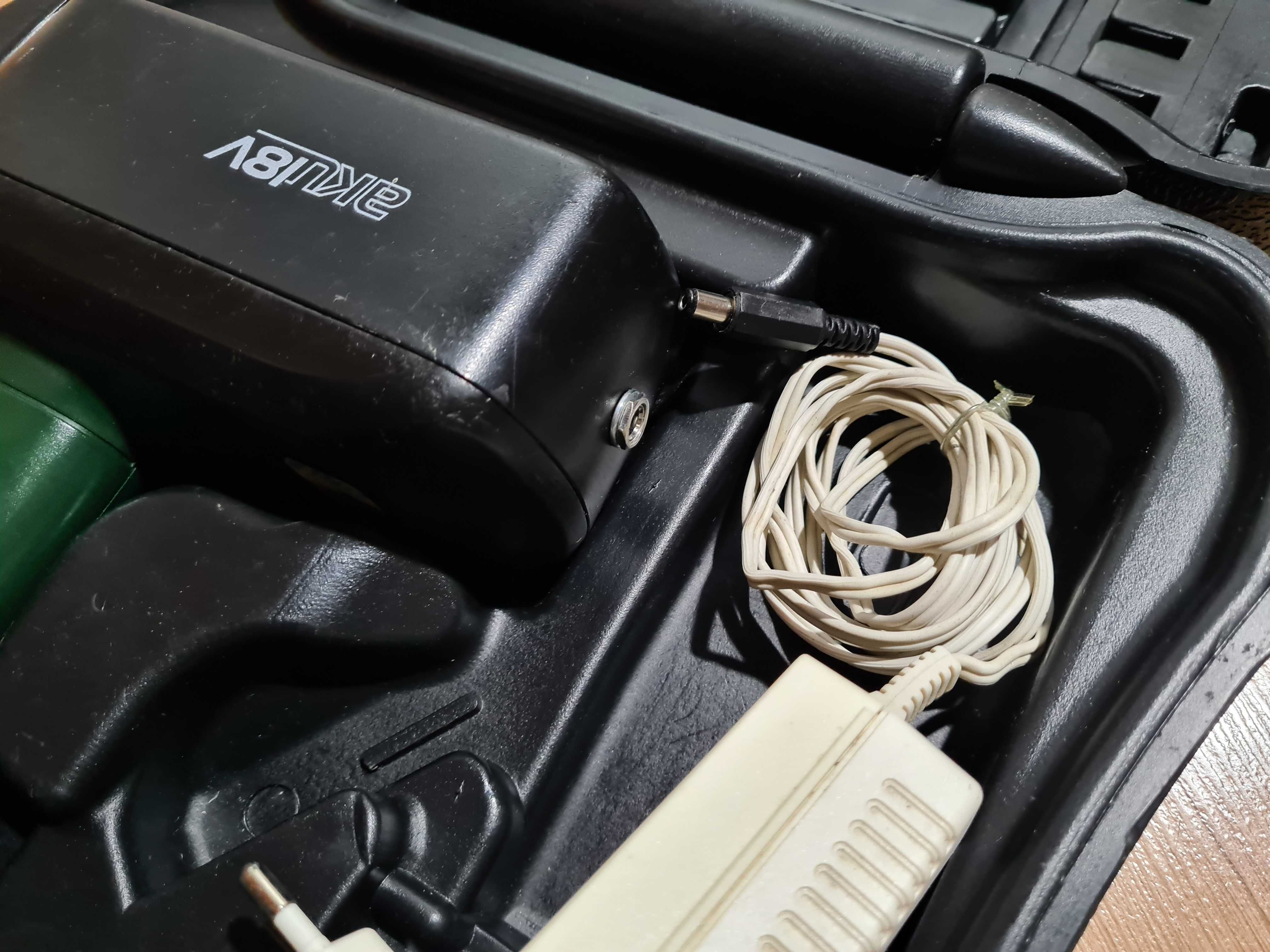 DEDRA - Wiertarko Wkrętarka 18v model DED7843  Aku Li-Ion 2 Ah