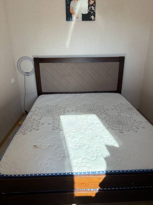 Продам 2-х спальню кровать