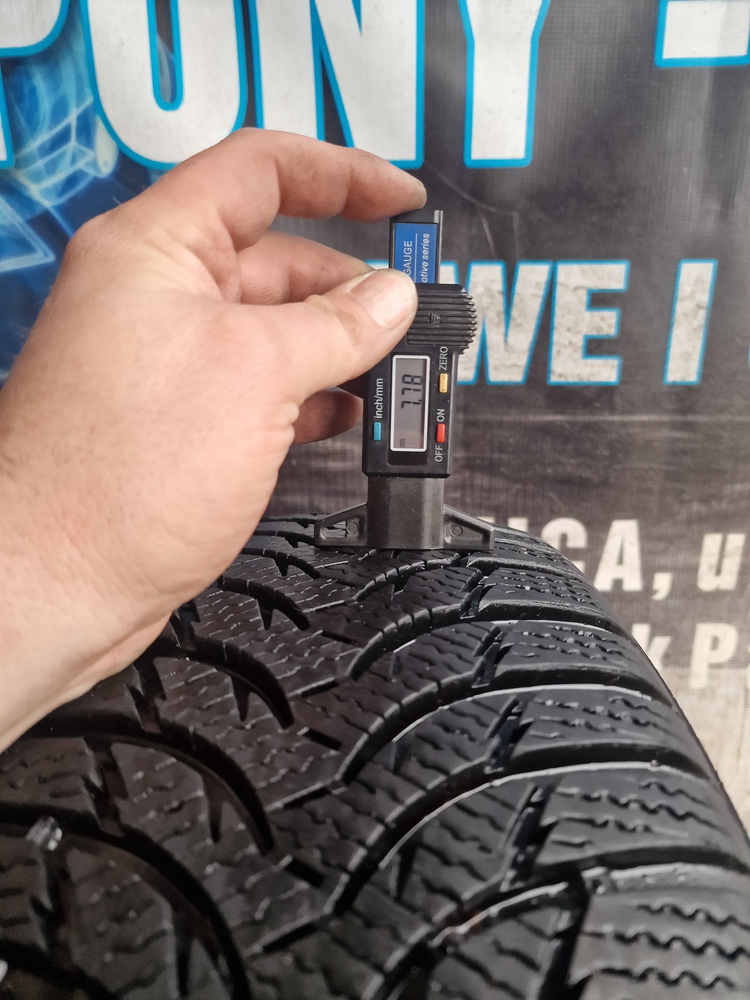 Opona zimowa 205/60/16 92H Kumho pojedyncza 7.7mm