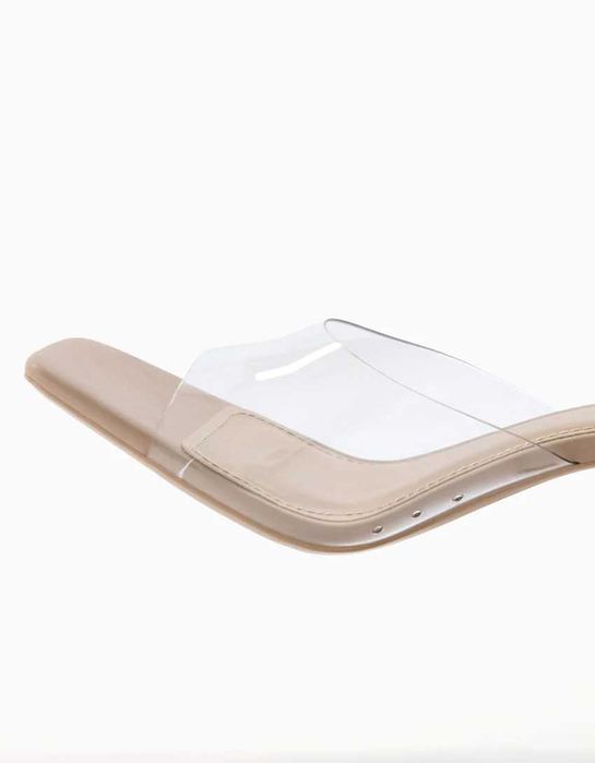 Mules em vinil transparentes da Bershka
