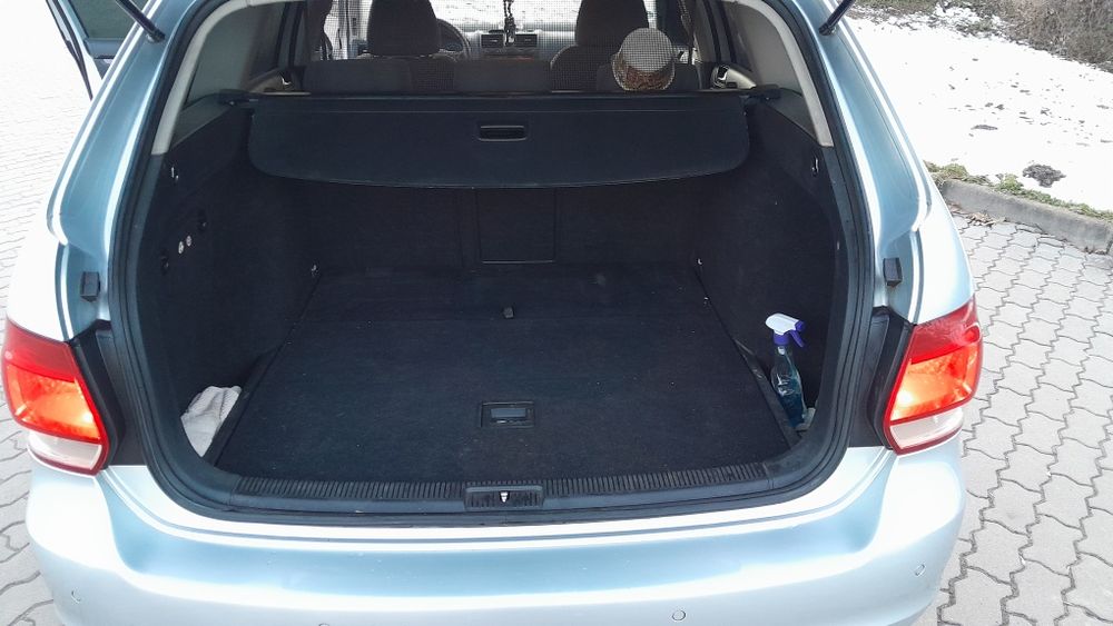 Автомобіль Volkswagen GOLF 1.6 MPI