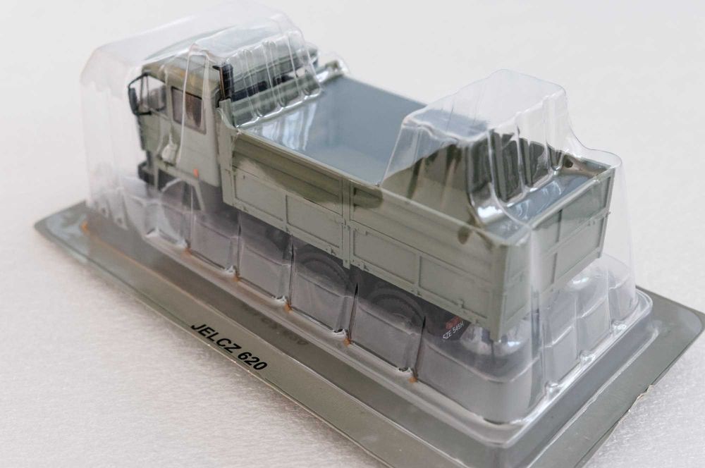 1:43 JELCZ C620 skrzyniowy Kultowe ciężarówki PRL Premium DeAgostini