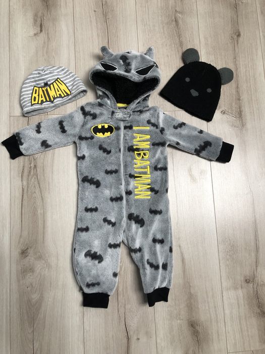 Pajacyk kombinezon Batman z czapeczkami 74