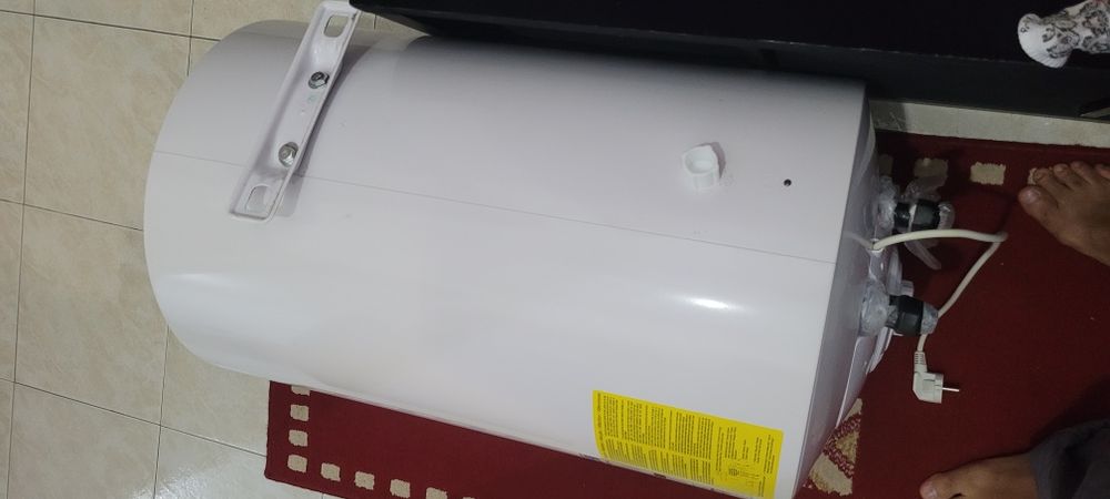 Termoacumulador com avaria 80l