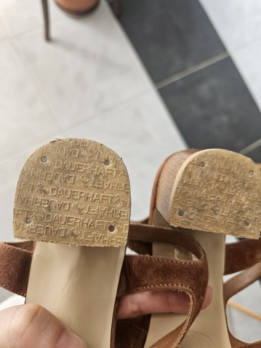 Sapatos em camurça Caroll