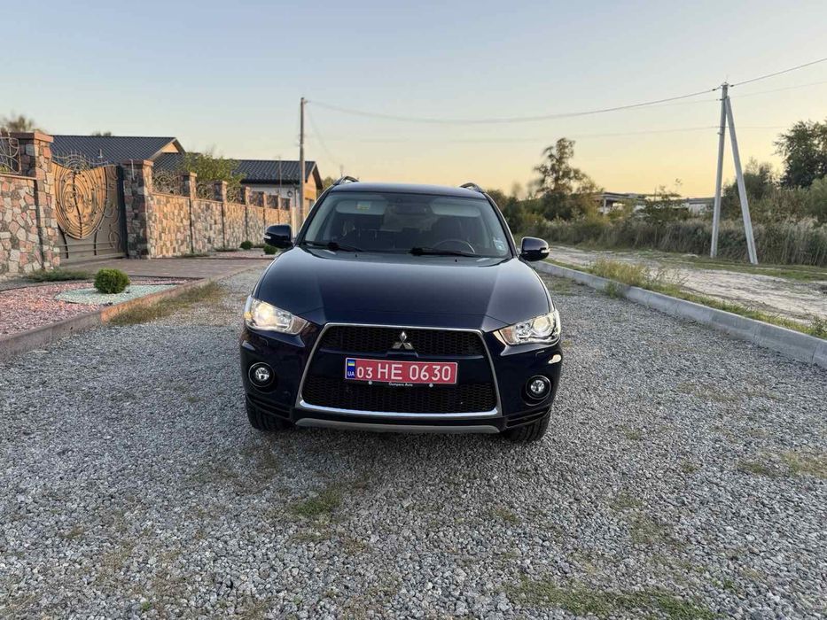 Mitsubishi Outlander 2011