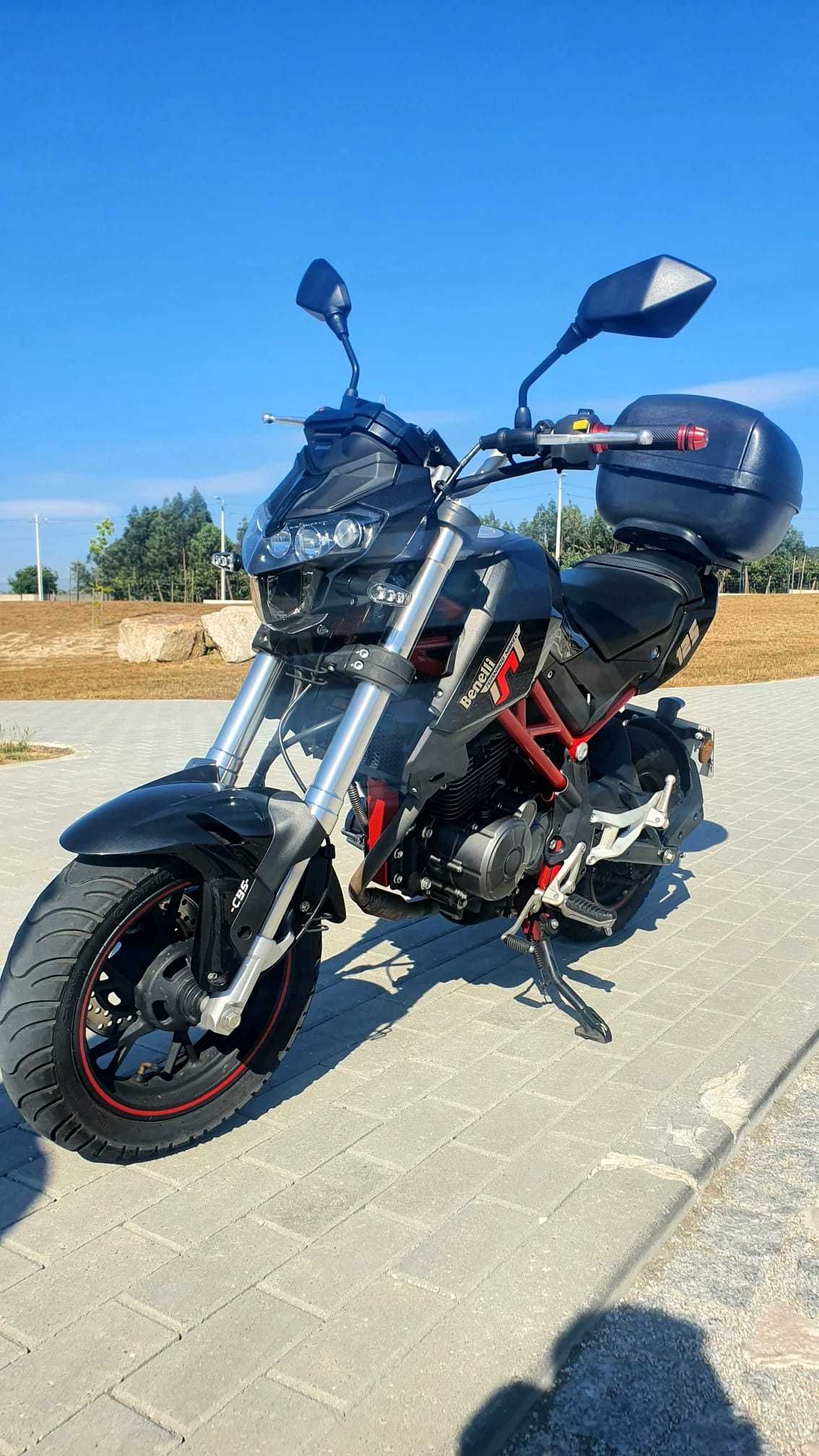 Mota benelli TNT 125