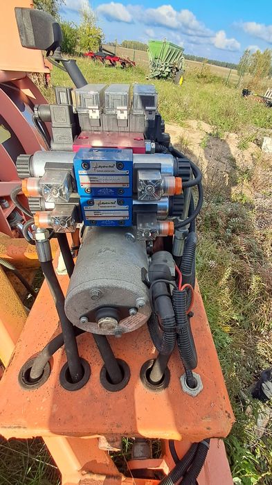 Sprzedam pługi śnieżne schmidt,ozamet,pronar