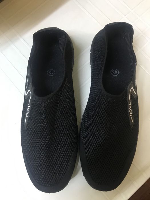 Sapatos em rede pretos 43