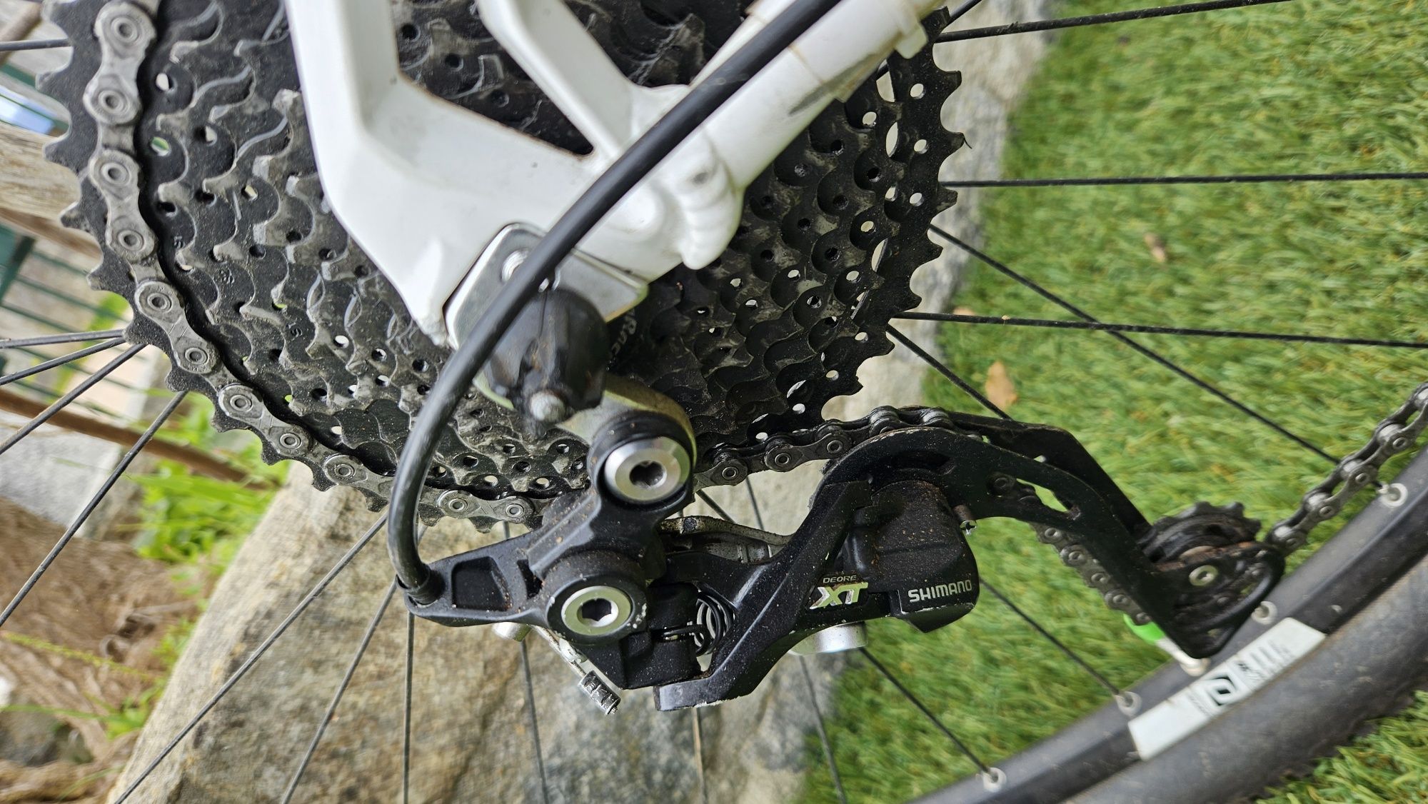 Bicicleta btt roda 29 marca GT tamaho M