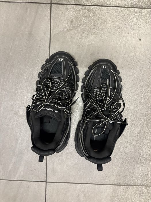 Balenciaga track