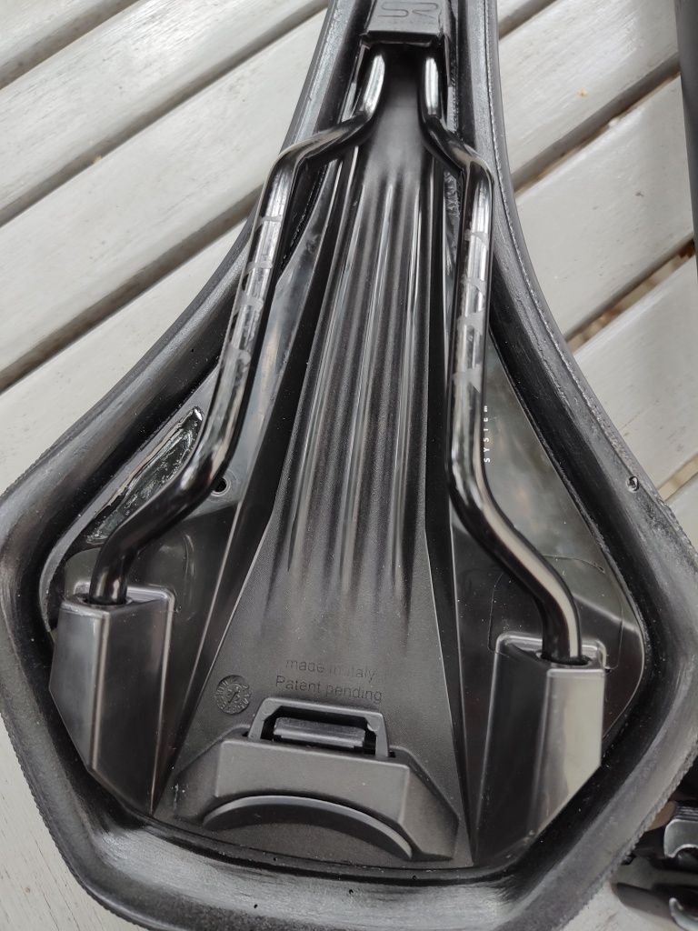 Sztyca i Siodło Selle Royal Essenza  Czarne