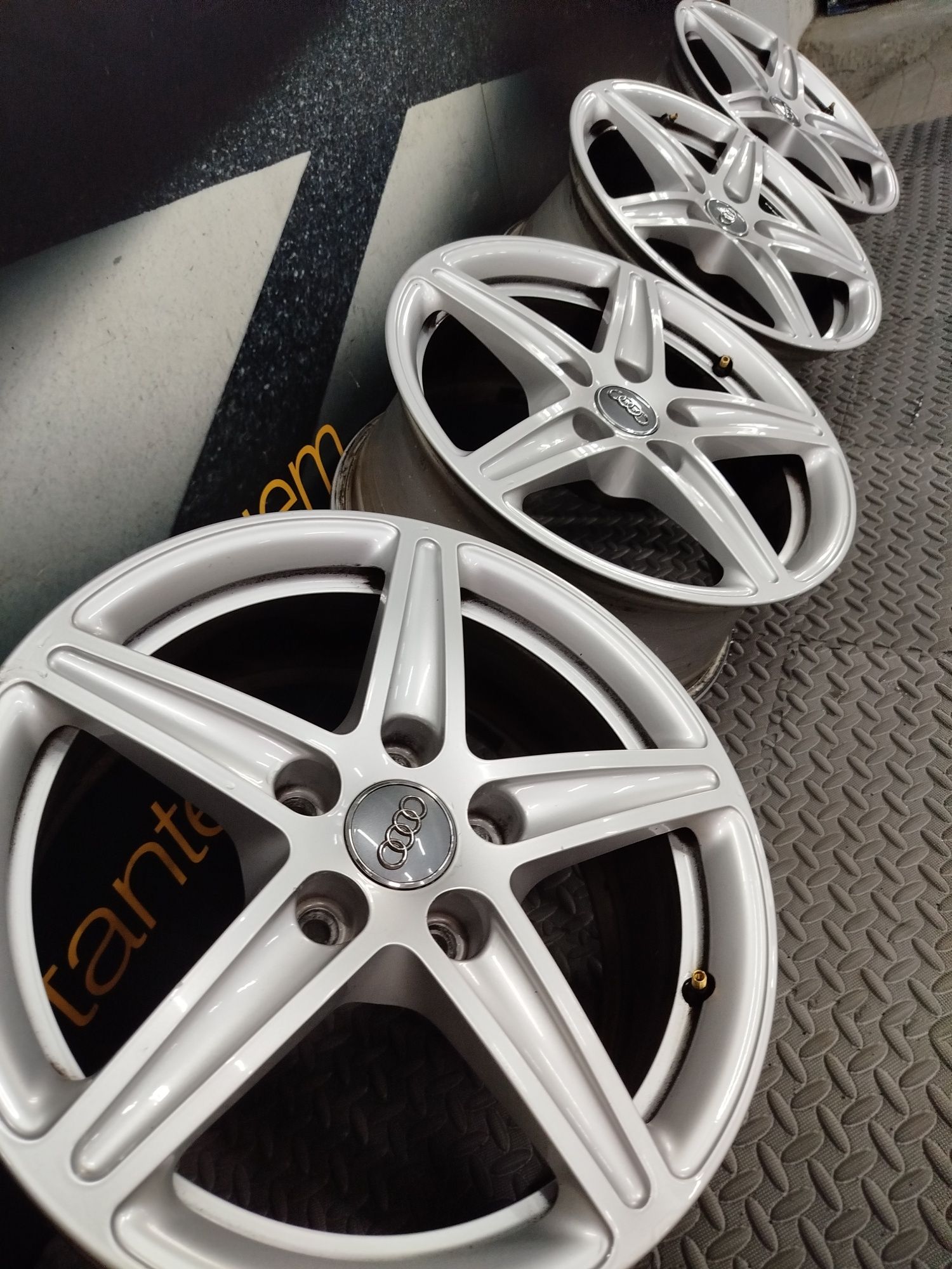 Jantes 16'' originais Audi 5×112