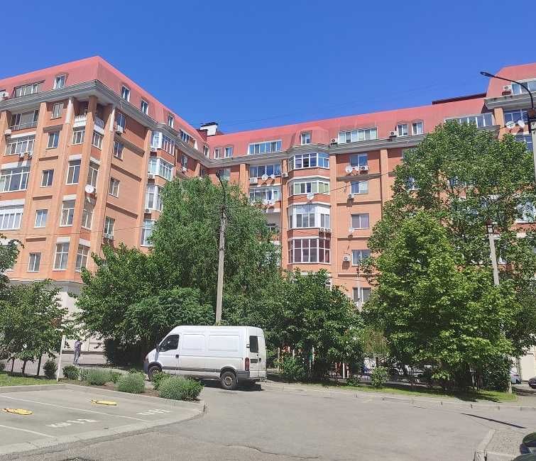 Вільний продаж 2-х кімнатної квартири з ремонтом в центрі!