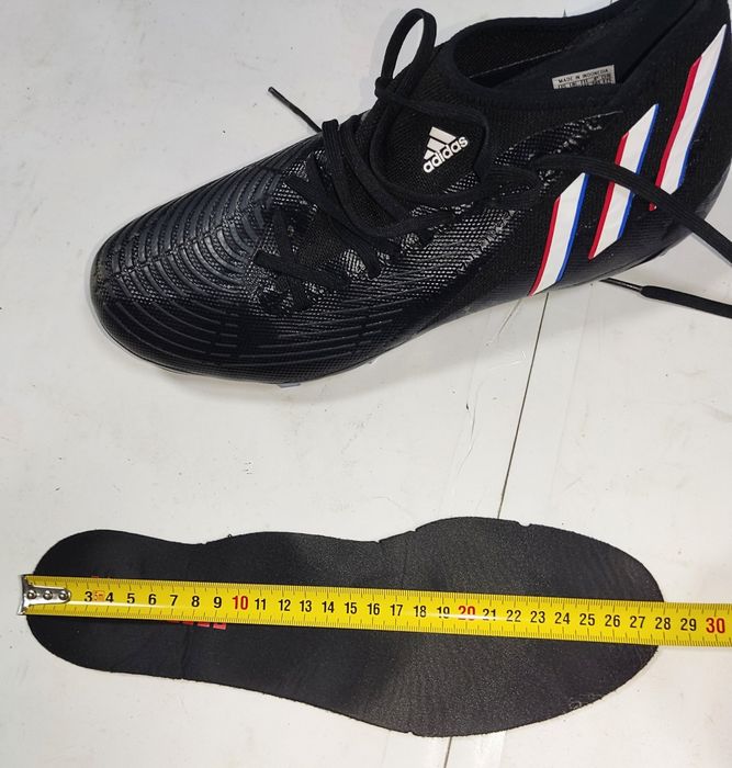 Бутсы Adidas Predator edge3,копочки,трава,28см,43р.