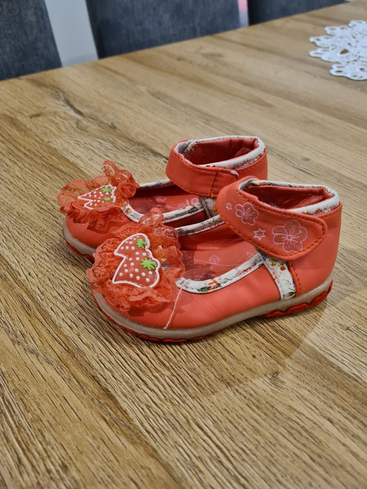 Buty butki dziewczęce 21