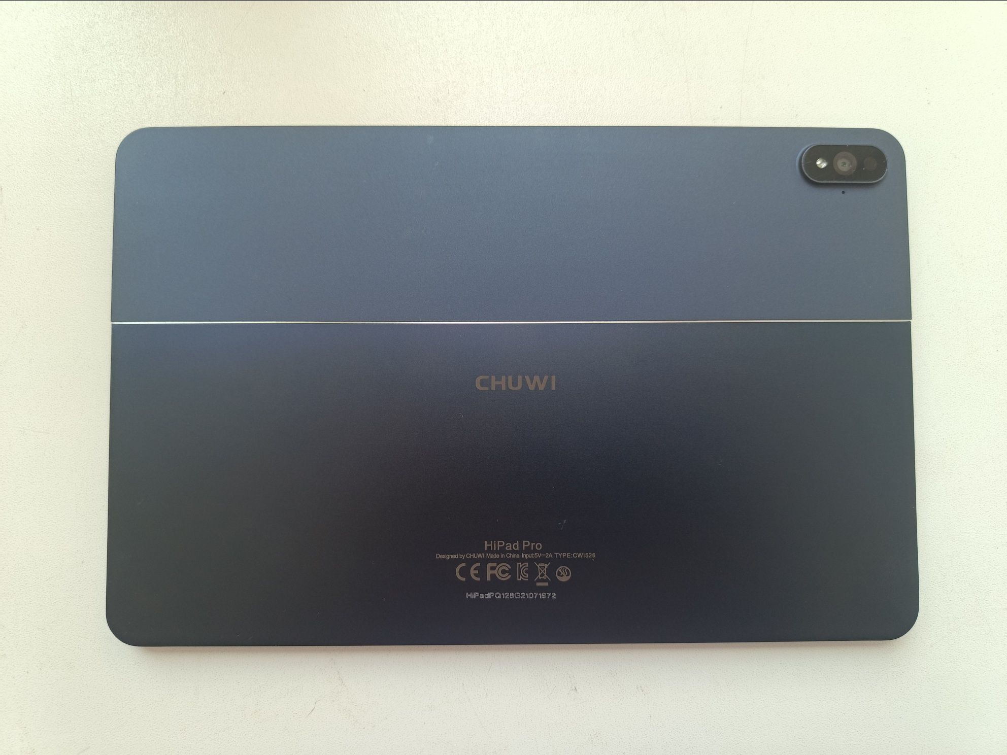 Планшет CHUWI HiPad Pro + клавиатура